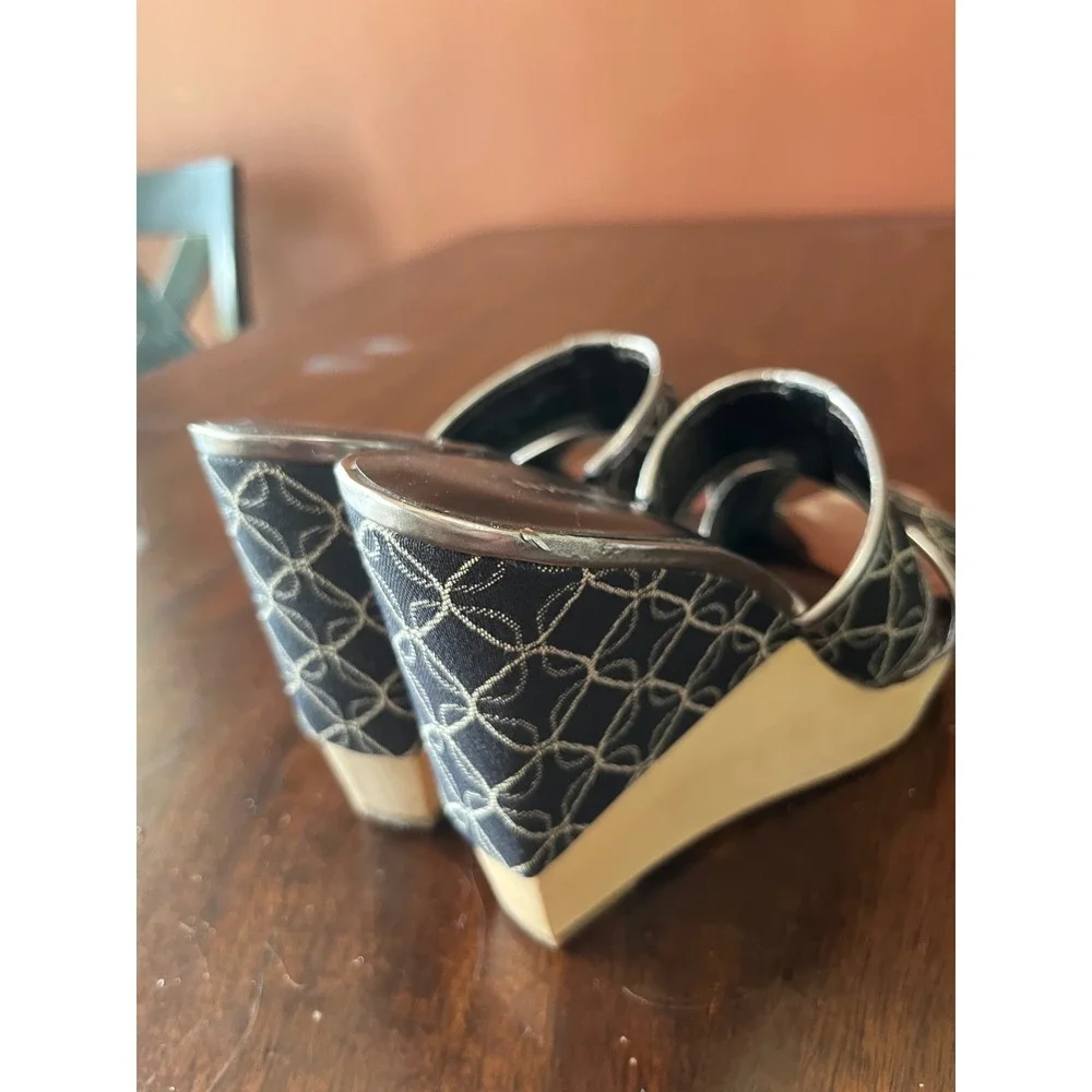 Nine West NWJUGI Wedge Sandals Silver Black Geometric Embroidered Slide Heels 7M